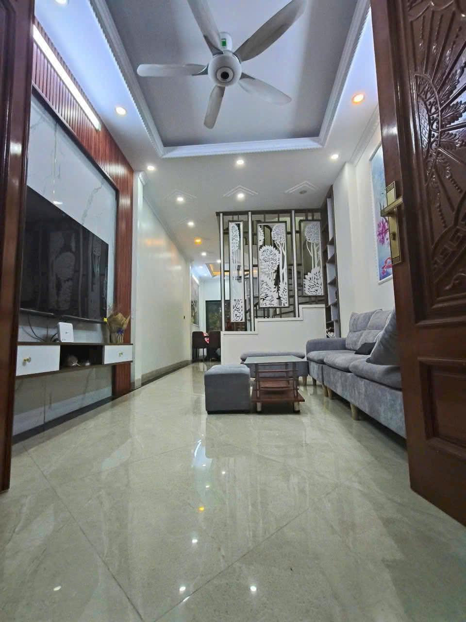 Cho thuê nhà mới cứng Phố Giải Phóng 5 tầng x 50m2, 6 ngủ, 20 Triệu làm VP, ở gđ - Ảnh chính